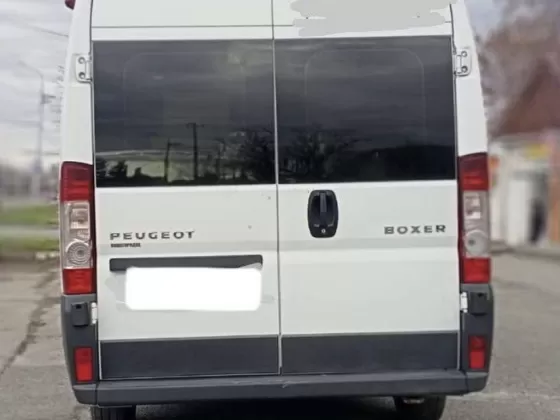 Купить Peugeot Boxer 2200 см3 МКПП (120 л.с.) Дизель турбонаддув в Брюховецкая: цвет Белый Микроавтобус 2012 года по цене 355000 рублей, объявление №23901 на сайте Авторынок23