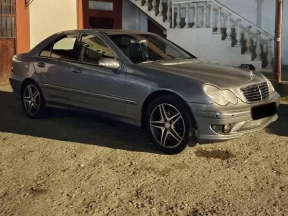 Купить Mercedes-Benz C200 1800 см3 АКПП (163 л.с.) Бензин инжектор в Архипо Осиповка : цвет Серый Седан 2003 года по цене 525000 рублей, объявление №20619 на сайте Авторынок23