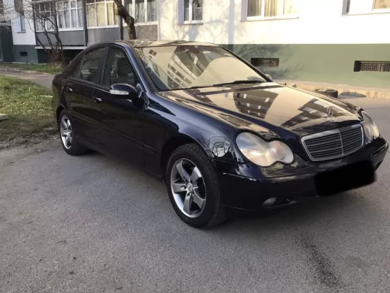 Купить Mercedes-Benz C200 1800 см3 АКПП (163 л.с.) Бензин инжектор в Новороссийск : цвет Темно синий Седан 2003 года по цене 555000 рублей, объявление №20616 на сайте Авторынок23