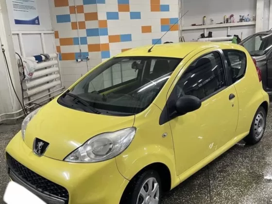 Купить Peugeot 107 1000 см3 АКПП (68 л.с.) Бензин инжектор в Старотитаровская : цвет Желтый Хетчбэк 2011 года по цене 285000 рублей, объявление №24090 на сайте Авторынок23