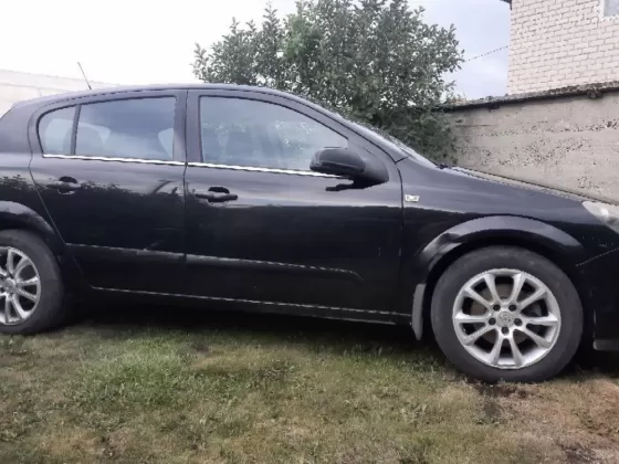 Купить Opel Astra 1598 см3 АКПП (105 л.с.) Бензин инжектор в Курганинск: цвет Черный Хетчбэк 2005 года по цене 290000 рублей, объявление №22569 на сайте Авторынок23