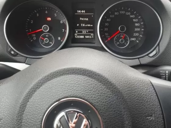 Купить Volkswagen Golf 1400 см3 МКПП (122 л.с.) Бензин инжектор в Анапа: цвет белый Хетчбэк 2011 года по цене 550000 рублей, объявление №14794 на сайте Авторынок23
