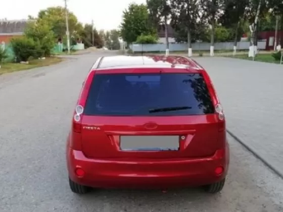 Купить Ford Fiesta 1400 см3 АКПП (80 л.с.) Бензин инжектор в Краснодар: цвет красный Хетчбэк 2006 года по цене 200000 рублей, объявление №18049 на сайте Авторынок23