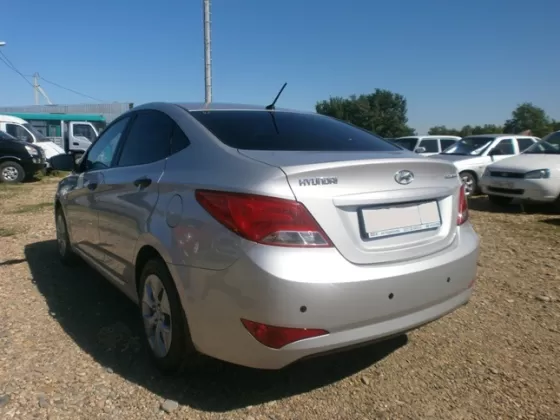 Купить Hyundai Solaris 1600 см3 АКПП (123 л.с.) Бензин инжектор в Усть-Лабинск: цвет серебро Седан 2014 года по цене 615000 рублей, объявление №4247 на сайте Авторынок23