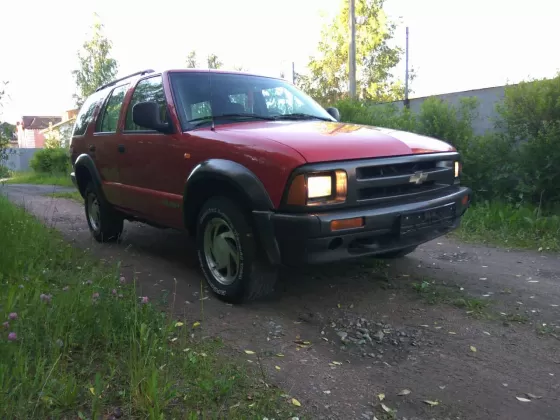 Купить Chevrolet Blazer 4300 см3 АКПП (190 л.с.) Бензин инжектор в Санкт-Петербург: цвет Красный Внедорожник 1995 года по цене 280000 рублей, объявление №13688 на сайте Авторынок23