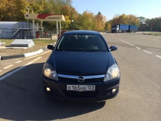 Купить Opel Astra 1600 см3 DSG (105 л.с.) Бензиновый в Кропоткин: цвет синий Хетчбэк 2006 года по цене 330000 рублей, объявление №2353 на сайте Авторынок23