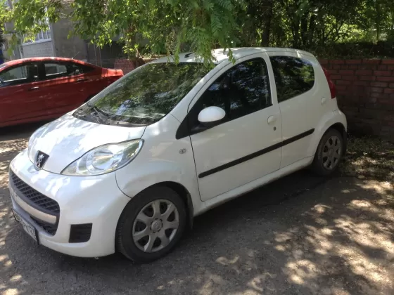 Купить Peugeot 107 1000 см3 DSG (68 л.с.) Бензин карбюратор в Краснодар : цвет Белый Хетчбэк 2010 года по цене 250000 рублей, объявление №15237 на сайте Авторынок23