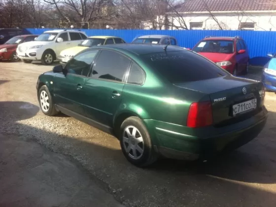 Купить Volkswagen Passat 1800 см3 МКПП (150 л.с.) Бензин инжектор в Новороссийск: цвет зеленый Седан 1999 года по цене 199000 рублей, объявление №3368 на сайте Авторынок23