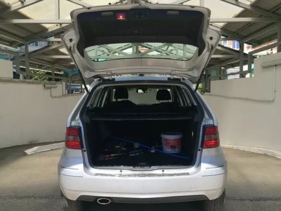 Купить Mercedes-Benz b-180 '2010 АКПП (18/115 л.с.) Бензин инжектор Краснодар цвет серебристый Хетчбэк по цене 650000 рублей, объявление №8310 на сайте Авторынок23