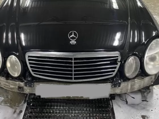 Купить Mercedes-Benz E - class 3200 см3 АКПП (224 л.с.) Дизель турбонаддув в Нижнебаканская: цвет Черный Седан 2004 года по цене 435000 рублей, объявление №25184 на сайте Авторынок23