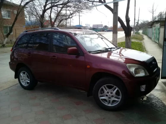 Купить Chery Tiggo 2400 см3 МКПП (126 л.с.) Бензин инжектор в Армавир: цвет Бордовый Кроссовер 2008 года по цене 210000 рублей, объявление №13073 на сайте Авторынок23