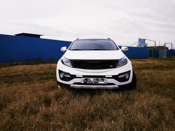 Купить KIA Sportage R 2000 см3 АКПП (261 л.с.) Бензин турбонаддув в Краснодар: цвет Белый Кроссовер 2012 года по цене 999000 рублей, объявление №17131 на сайте Авторынок23