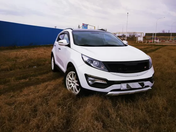 Купить KIA Sportage R 2000 см3 АКПП (261 л.с.) Бензин турбонаддув в Краснодар: цвет Белый Кроссовер 2012 года по цене 999000 рублей, объявление №17131 на сайте Авторынок23