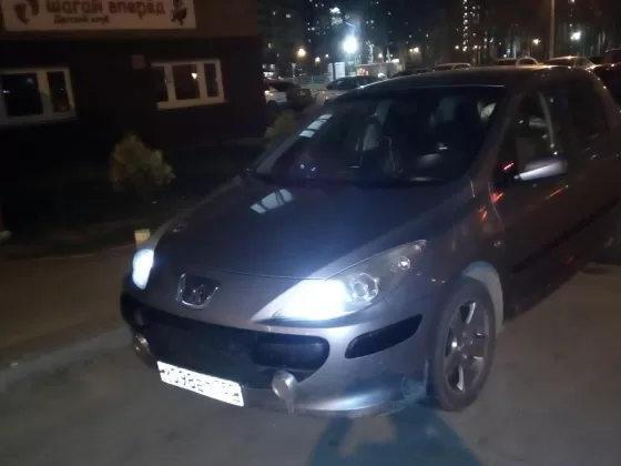 Купить Peugeot 307 2 см3 МКПП (136 л.с.) Бензин инжектор в Краснодар: цвет Серый Хетчбэк 2004 года по цене 175000 рублей, объявление №15162 на сайте Авторынок23