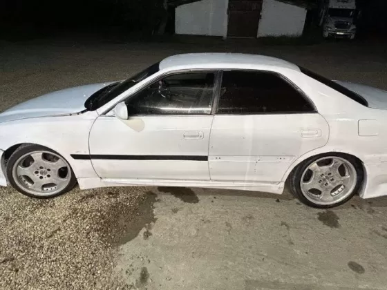 Купить Toyota Chaser 2000 см3 АКПП (131 л.с.) Бензин инжектор в Петровская: цвет Белый Седан 1998 года по цене 360000 рублей, объявление №26788 на сайте Авторынок23