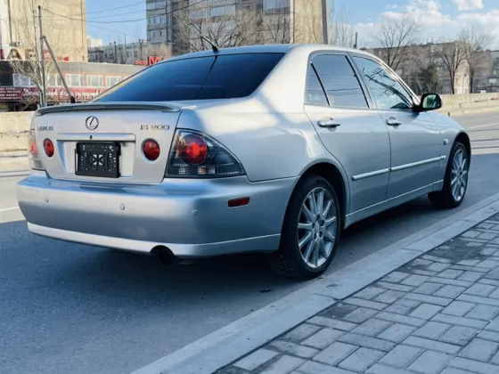 Купить Lexus IS 200 2000 см3 АКПП (155 л.с.) Бензин инжектор в Тимашевск: цвет Серебристый Седан 2004 года по цене 800000 рублей, объявление №27231 на сайте Авторынок23