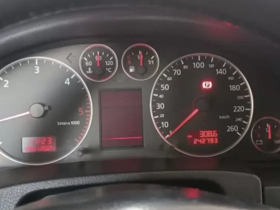 Купить Audi А 6 2800 см3 АКПП (174 л.с.) Бензин инжектор в Кореновск: цвет Серебристый Седан 1997 года по цене 410000 рублей, объявление №27232 на сайте Авторынок23