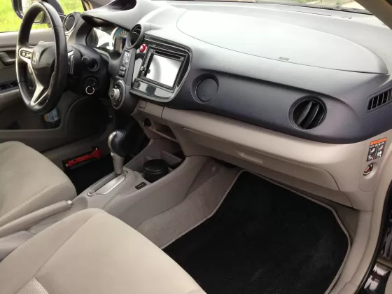 Купить Honda Insight 1300 см3 CVT (88 л.с.) Гибридный бензиновый в Краснодар: цвет Черный Комби 2009 года по цене 530000 рублей, объявление №13162 на сайте Авторынок23