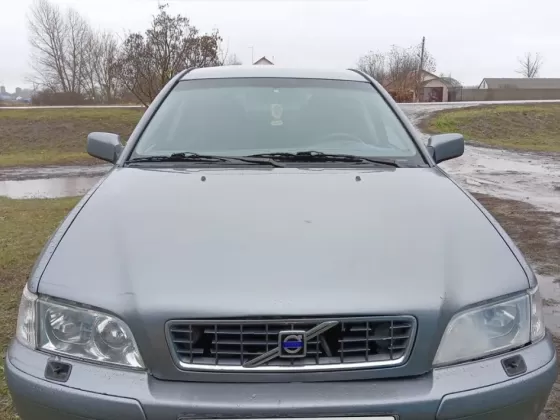 Купить Volvo S 40 1800 см3 АКПП (122 л.с.) Бензин инжектор в Крымск: цвет Серый Седан 2004 года по цене 400000 рублей, объявление №27262 на сайте Авторынок23