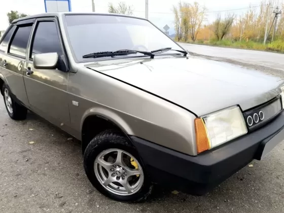 Купить ВАЗ (LADA) 21093 1500 см3 МКПП (78 л.с.) Бензин карбюратор в Славянск на Кубани : цвет Голубой Хетчбэк 2004 года по цене 190000 рублей, объявление №25697 на сайте Авторынок23