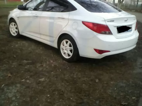 Купить Hyundai Solaris 1600 см3 АКПП (123 л.с.) Бензин инжектор в Краснодар: цвет Белый Седан 2014 года по цене 585000 рублей, объявление №12932 на сайте Авторынок23