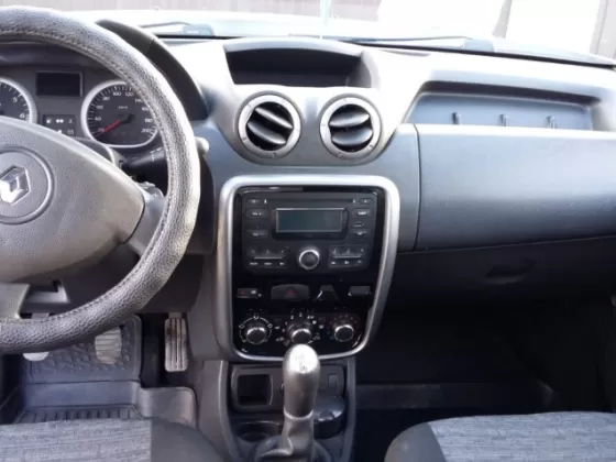 Купить Renault Duster 1600 см3 МКПП (102 л.с.) Бензин инжектор в Армавир: цвет серебро Внедорожник 2013 года по цене 475000 рублей, объявление №18859 на сайте Авторынок23