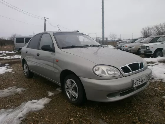 Купить Chevrolet Lanos 1500 см3 МКПП (86 л.с.) Бензин инжектор в Усть-Лабинск: цвет серебро Седан 2007 года по цене 180000 рублей, объявление №5638 на сайте Авторынок23