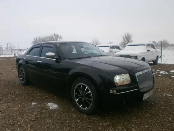 Купить Chrysler 300C 2700 см3 АКПП (193 л.с.) Бензин инжектор в ст. Воронежская: цвет черный Седан 2005 года по цене 710000 рублей, объявление №3557 на сайте Авторынок23