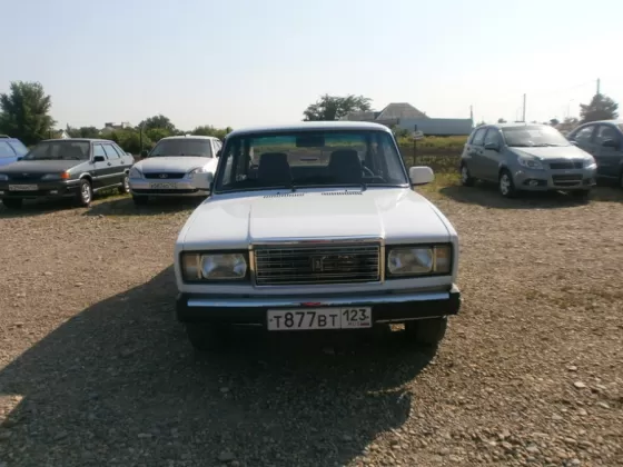 Купить ВАЗ (LADA) 2107 1600 см3 МКПП (82 л.с.) Бензин инжектор в ст. Воронежская: цвет белый Седан 2008 года по цене 140000 рублей, объявление №1491 на сайте Авторынок23