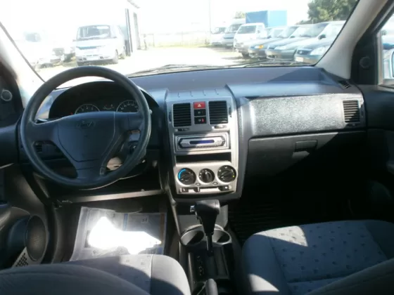 Купить Hyundai Getz 1300 см3 АКПП (82 л.с.) Бензин инжектор в Усть-Лабинск: цвет серебро Хетчбэк 2004 года по цене 265000 рублей, объявление №1496 на сайте Авторынок23