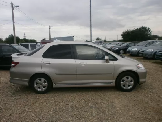 Купить Honda City 1500 см3 АКПП (90 л.с.) Бензин инжектор в ст. Воронежская: цвет серебро Седан 2003 года по цене 215000 рублей, объявление №1553 на сайте Авторынок23