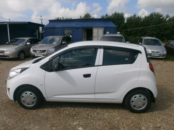Купить Chevrolet Spark 1000 см3 АКПП (68 л.с.) Бензин инжектор в Усть-Лабинск: цвет Белый Хетчбэк 2013 года по цене 420000 рублей, объявление №1607 на сайте Авторынок23