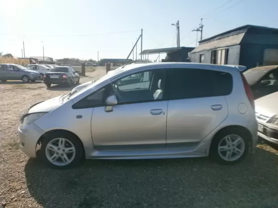 Купить Mitsubishi Colt 1500 см3 АКПП (98 л.с.) Бензин инжектор в Усть-Лабинск: цвет серебро Хетчбэк 2003 года по цене 220000 рублей, объявление №2073 на сайте Авторынок23