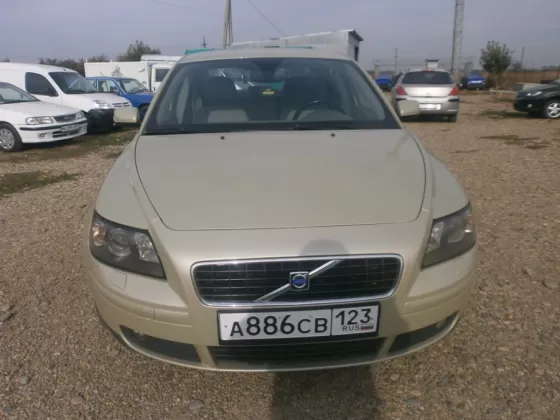 Купить Volvo S40 2400 см3 АКПП (140 л.с.) Бензин инжектор в Усть-Лабинск: цвет серебристый Седан 2004 года по цене 410000 рублей, объявление №2246 на сайте Авторынок23