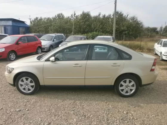Купить Volvo S40 2400 см3 АКПП (140 л.с.) Бензин инжектор в Усть-Лабинск: цвет серебристый Седан 2004 года по цене 410000 рублей, объявление №2246 на сайте Авторынок23