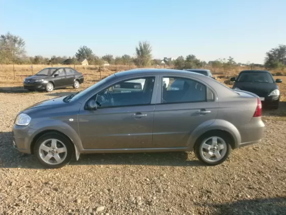 Купить Chevrolet Aveo 1400 см3 МКПП (94 л.с.) Бензин инжектор в ст. Воронежская: цвет серебро Седан 2007 года по цене 290000 рублей, объявление №2284 на сайте Авторынок23