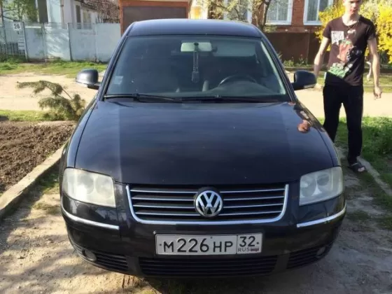 Купить Volkswagen Passat 1856 см3 МКПП (150 л.с.) Бензин инжектор в Усть-Лабинск: цвет черный Седан 2004 года по цене 290000 рублей, объявление №13132 на сайте Авторынок23