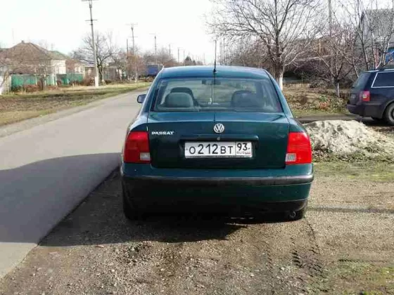 Купить Volkswagen Passat B5 1600 см3 МКПП (101 л.с.) Бензин инжектор в Кропоткин: цвет зеленый Седан 1997 года по цене 200000 рублей, объявление №14277 на сайте Авторынок23