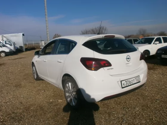 Купить Opel Astra 1600 см3 АКПП (115 л.с.) Бензин инжектор в Усть-Лабинск: цвет белый Хетчбэк 2010 года по цене 485000 рублей, объявление №5438 на сайте Авторынок23