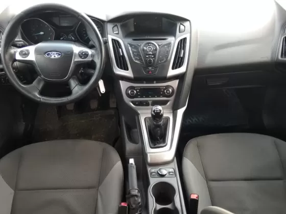 Купить Ford Focus 1598 см3 МКПП (105 л.с.) Бензин инжектор в Краснодар: цвет серебристый Хетчбэк 2012 года по цене 445000 рублей, объявление №18912 на сайте Авторынок23