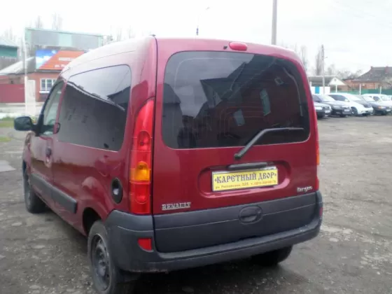 Купить Renault Kangoo 1400 см3 МКПП (75 л.с.) Бензин инжектор в Краснодар: цвет красный Минивэн 2005 года по цене 295000 рублей, объявление №1006 на сайте Авторынок23