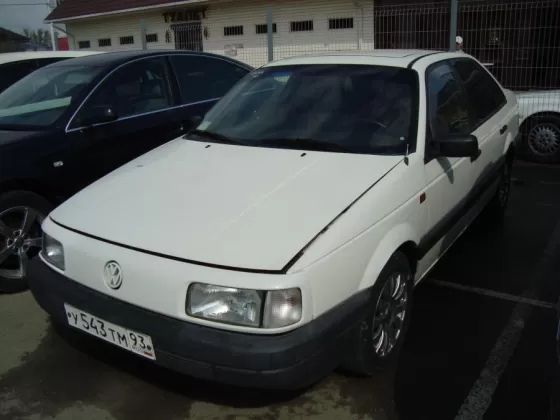 Купить Volkswagen Passat 1800 см3 МКПП (90 л.с.) Бензин инжектор в Славянск-На-Кубани: цвет белый Седан 1992 года по цене 120000 рублей, объявление №1267 на сайте Авторынок23