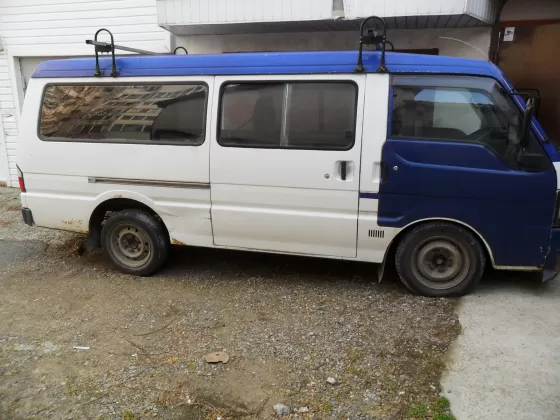 Купить Mazda Bongo Brawny 2500 см3 АКПП (88 л.с.) Дизельный в Анапа: цвет синий Минивэн 2002 года по цене 150000 рублей, объявление №18931 на сайте Авторынок23