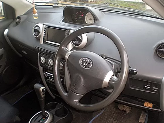 Купить Toyota Ist. 1300 см3 АКПП (87 л.с.) Бензин инжектор в Краснодар: цвет белый Хетчбэк 2003 года по цене 250000 рублей, объявление №977 на сайте Авторынок23