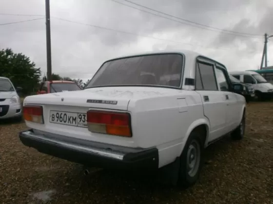 Купить ВАЗ (LADA) 2107 1600 см3 МКПП (74 л.с.) Бензин инжектор в Усть-Лабинск: цвет белый Седан 2014 года по цене 127000 рублей, объявление №4244 на сайте Авторынок23