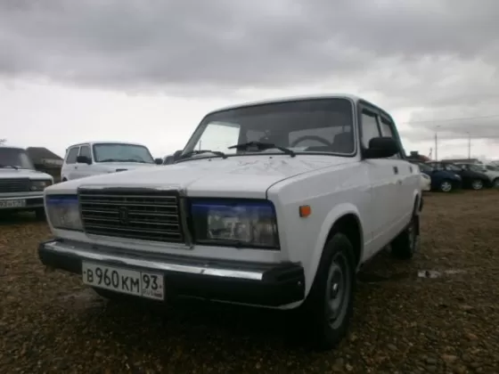 Купить ВАЗ (LADA) 2107 1600 см3 МКПП (74 л.с.) Бензин инжектор в Усть-Лабинск: цвет белый Седан 2014 года по цене 127000 рублей, объявление №4244 на сайте Авторынок23