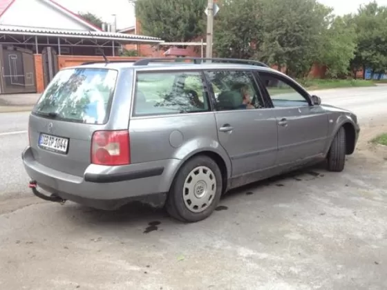 Купить Volkswagen Passat В5+ 1800 см3 АКПП (150 л.с.) Бензин турбонаддув в Краснодар: цвет серый Универсал 2002 года по цене 215000 рублей, объявление №2173 на сайте Авторынок23