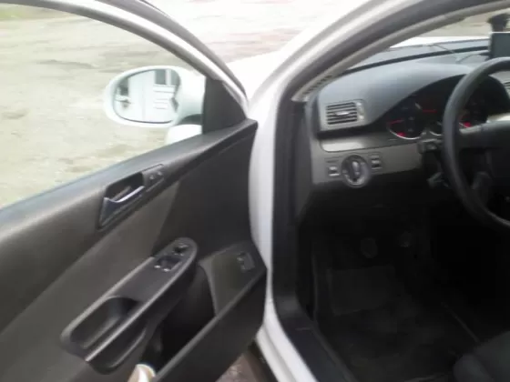 Купить Volkswagen Passat 1900 см3 МКПП (105 л.с.) Дизель турбонаддув в Краснодар: цвет белый Универсал 2006 года по цене 520000 рублей, объявление №1008 на сайте Авторынок23