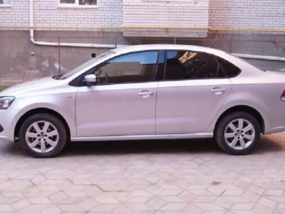 Купить Volkswagen Polo Sedan 1600 см3 МКПП (105 л.с.) Бензин инжектор в Краснодар: цвет серебро Седан 2012 года по цене 490000 рублей, объявление №1222 на сайте Авторынок23