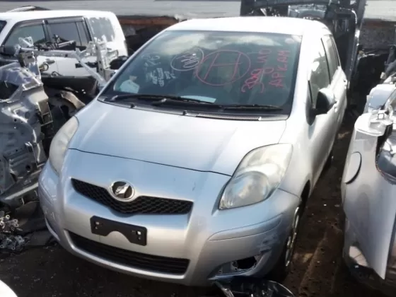 Бампер б/у Toyota Vitz-Yaris Красноярск